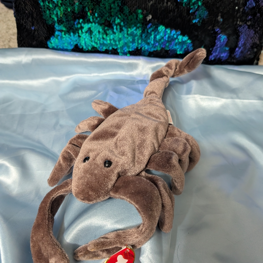 TY Stinger Ultra Rare Limited Korean Production With Tag Errors